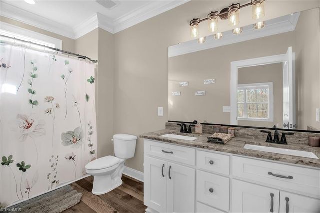 5484 Friendship Ledford Road, Winston-salem, NC 27107