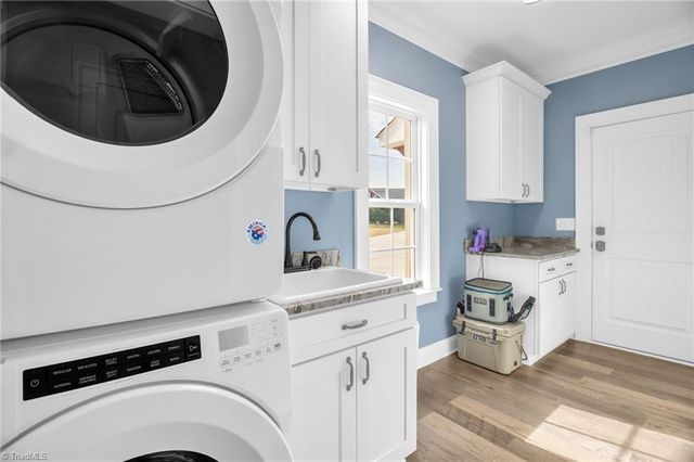 5484 Friendship Ledford Road, Winston-salem, NC 27107