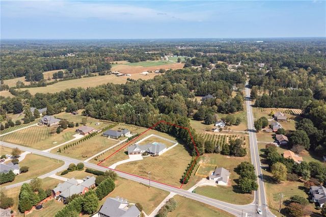 5484 Friendship Ledford Road, Winston-salem, NC 27107