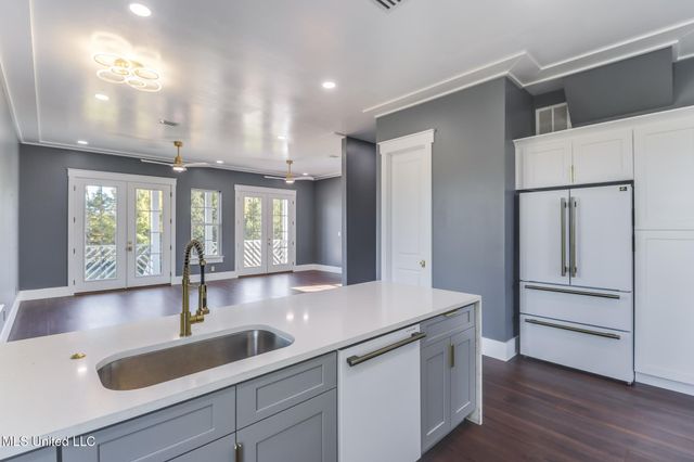 627 Magnolia Street, Gulfport, MS 39507