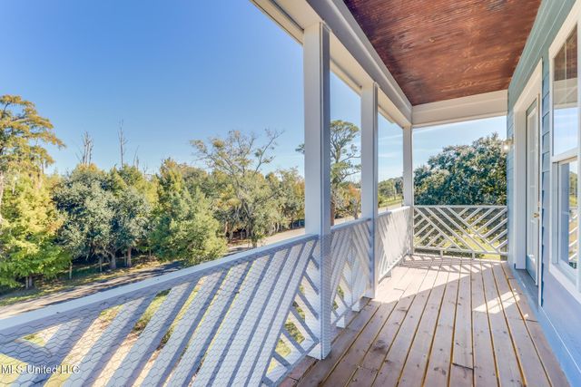 627 Magnolia Street, Gulfport, MS 39507