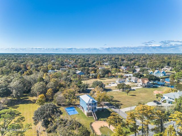 627 Magnolia Street, Gulfport, MS 39507