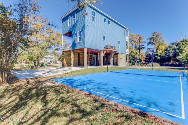 627 Magnolia Street, Gulfport, MS 39507