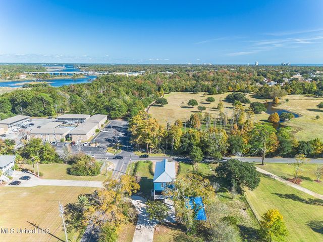 627 Magnolia Street, Gulfport, MS 39507