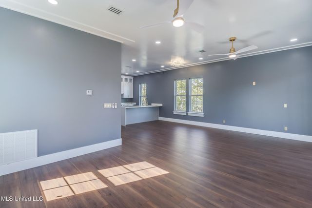 627 Magnolia Street, Gulfport, MS 39507