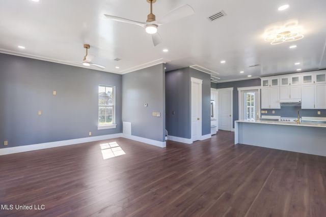 627 Magnolia Street, Gulfport, MS 39507