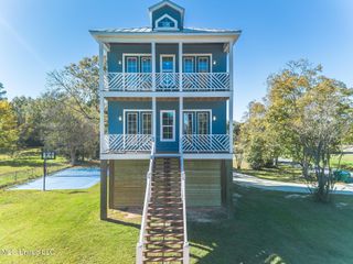 627 Magnolia Street, Gulfport, MS 39507