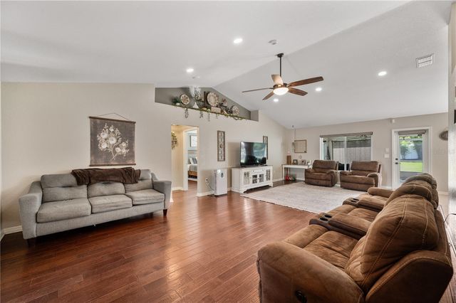 2752 HIGHLANDS CREEK DRIVE, Lakeland, FL 33813