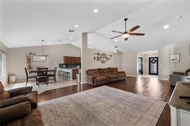 2752 HIGHLANDS CREEK DRIVE, Lakeland, FL 33813