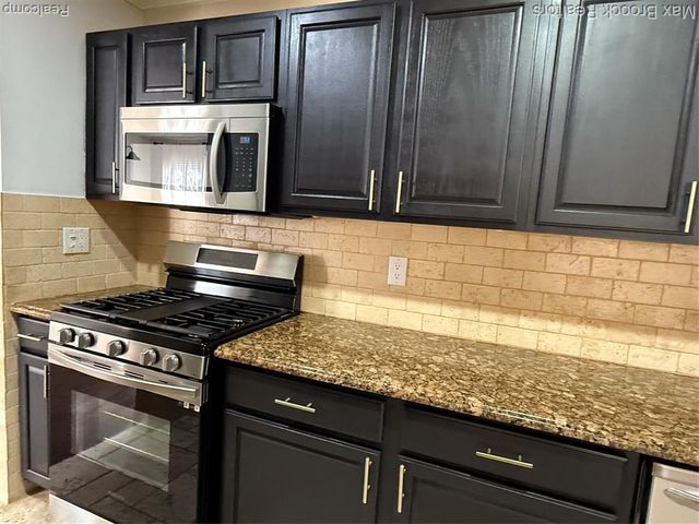 43530 Westminister Way, Canton, MI 48187