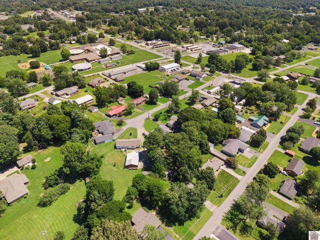 125 Grogan Circle, Paducah, KY 42003