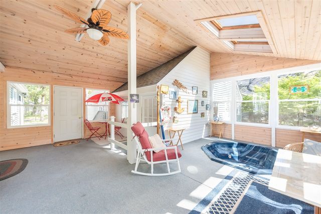 4175 Creek Drive, New Buffalo, MI 49117