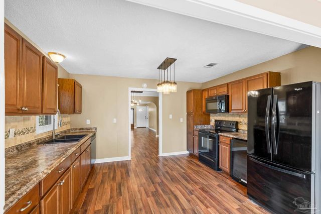 5417 San Miguel St, Milton, FL 32583