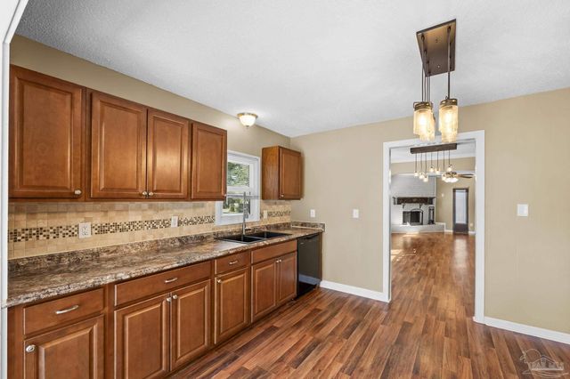 5417 San Miguel St, Milton, FL 32583