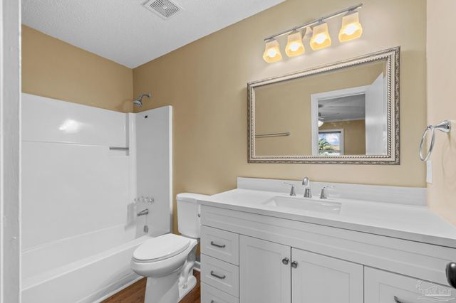 5417 San Miguel St, Milton, FL 32583