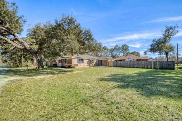 5417 San Miguel St, Milton, FL 32583