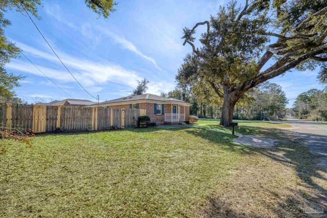 5417 San Miguel St, Milton, FL 32583