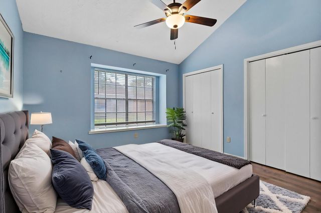 8952 Wilcrest Drive, Houston, TX 77099