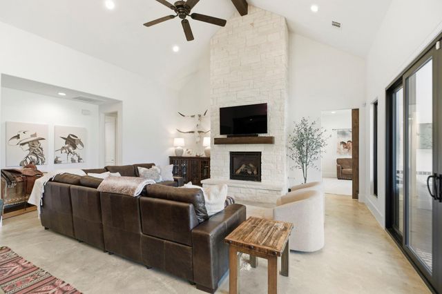 26211-2 Crown Ranch Boulevard, Montgomery, TX 77316