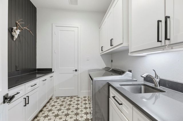 26211-2 Crown Ranch Boulevard, Montgomery, TX 77316