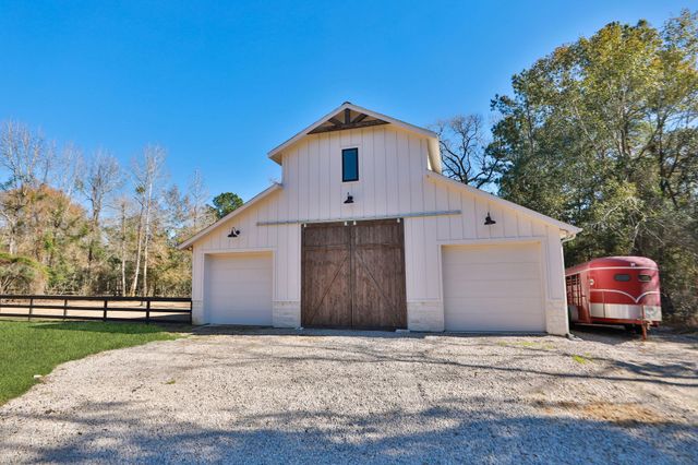 26211-2 Crown Ranch Boulevard, Montgomery, TX 77316