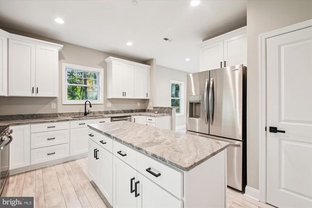1865 CEDAR DR, Severn, MD 21144