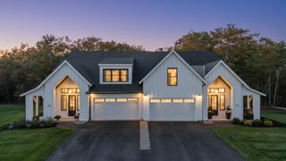 16 Arbor Road, Windham, NH 03087