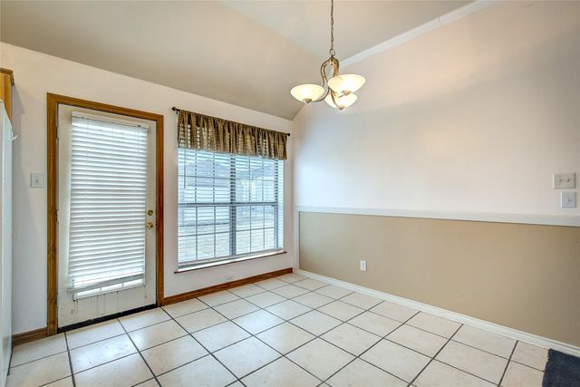 5113 Creek Crossing Drive, Greenville, TX 75402