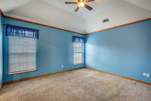 5113 Creek Crossing Drive, Greenville, TX 75402