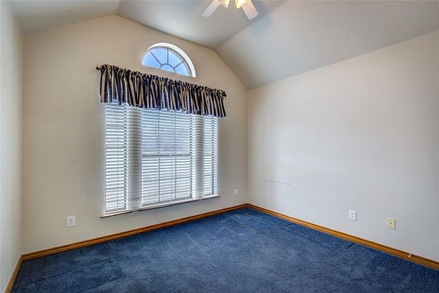 5113 Creek Crossing Drive, Greenville, TX 75402