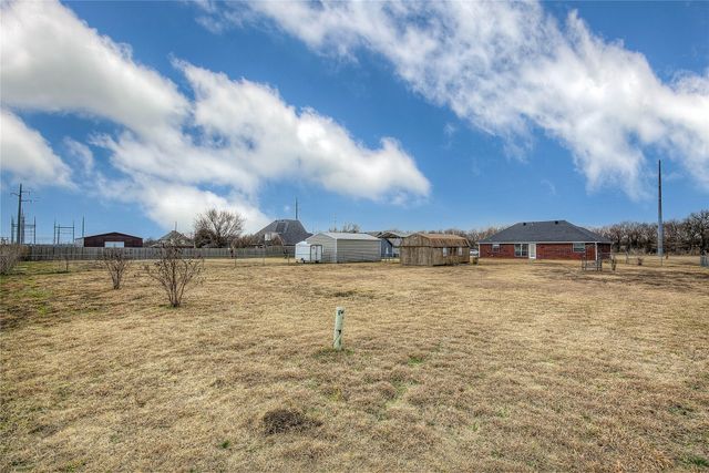 5113 Creek Crossing Drive, Greenville, TX 75402