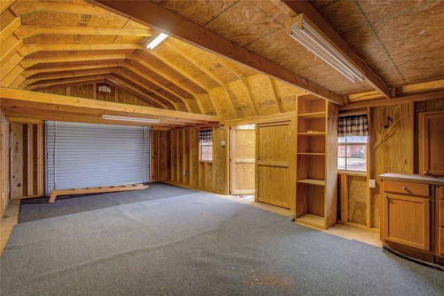 5113 Creek Crossing Drive, Greenville, TX 75402