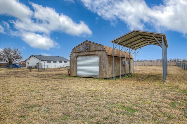 5113 Creek Crossing Drive, Greenville, TX 75402