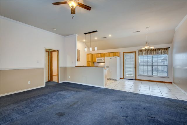 5113 Creek Crossing Drive, Greenville, TX 75402