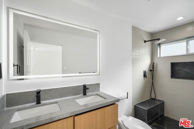 839 N Mccadden Pl C, Los Angeles, CA 90038