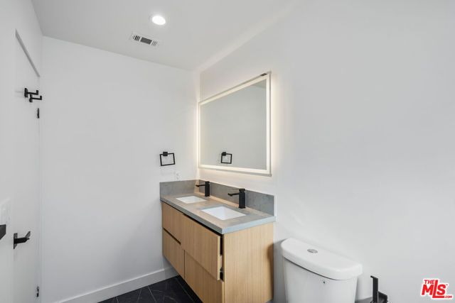 839 N Mccadden Pl C, Los Angeles, CA 90038