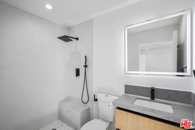 839 N Mccadden Pl C, Los Angeles, CA 90038