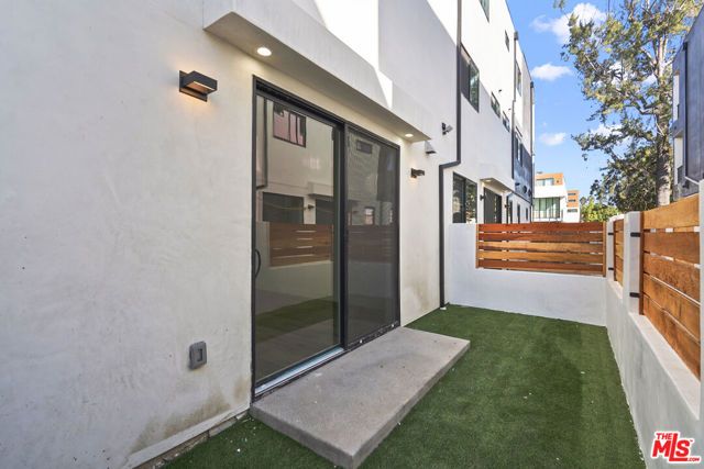 839 N Mccadden Pl C, Los Angeles, CA 90038