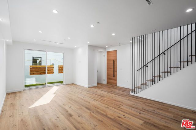 839 N Mccadden Pl C, Los Angeles, CA 90038