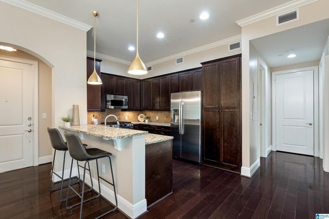 200 Hallman Hl E Apt 217, Homewood, AL 35209