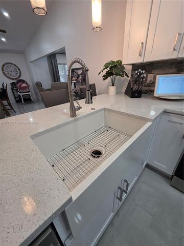 15619 Bottlebrush Cir, Delray Beach, FL 33484