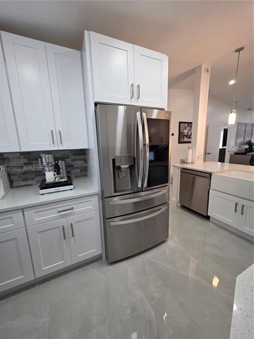 15619 Bottlebrush Cir, Delray Beach, FL 33484