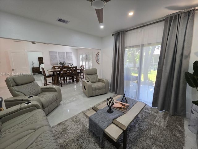 15619 Bottlebrush Cir, Delray Beach, FL 33484