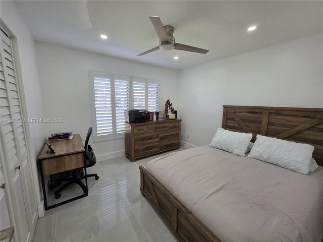 15619 Bottlebrush Cir, Delray Beach, FL 33484