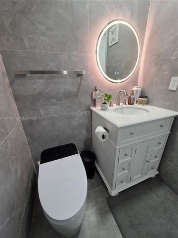 15619 Bottlebrush Cir, Delray Beach, FL 33484