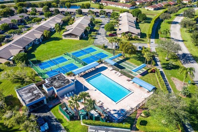 15619 Bottlebrush Cir, Delray Beach, FL 33484