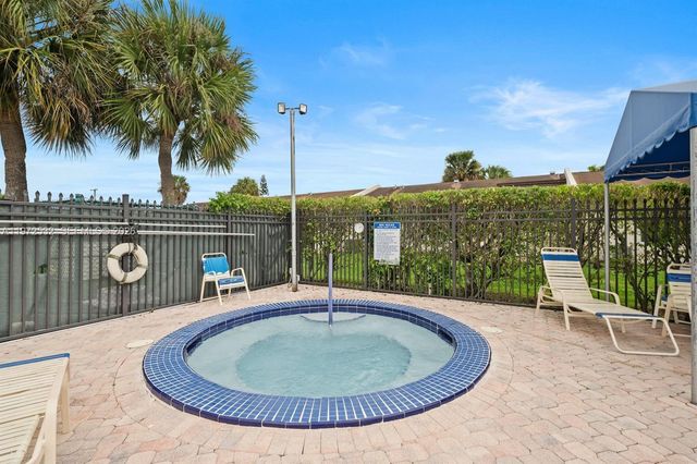 15619 Bottlebrush Cir, Delray Beach, FL 33484