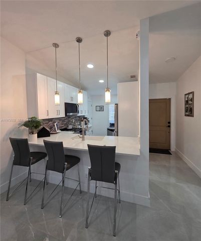 15619 Bottlebrush Cir, Delray Beach, FL 33484