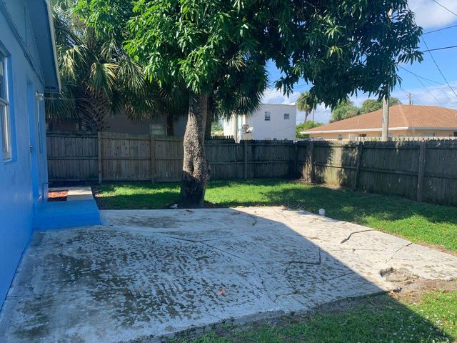 1017 13th Street, West Palm Beach, FL 33401