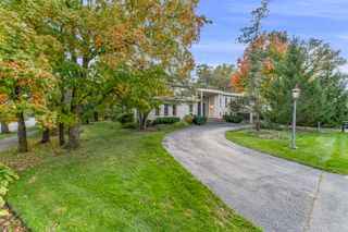 1210 North Avenue, Highland Park, IL 60035